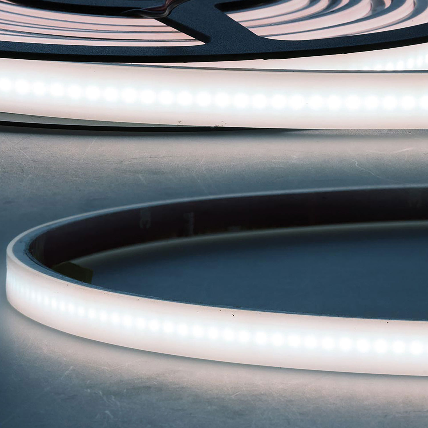 ISOLED LED AQUA960 Flexband milchig 24V DC 10W IP67 6000K 5m Rolle 240 LED/m