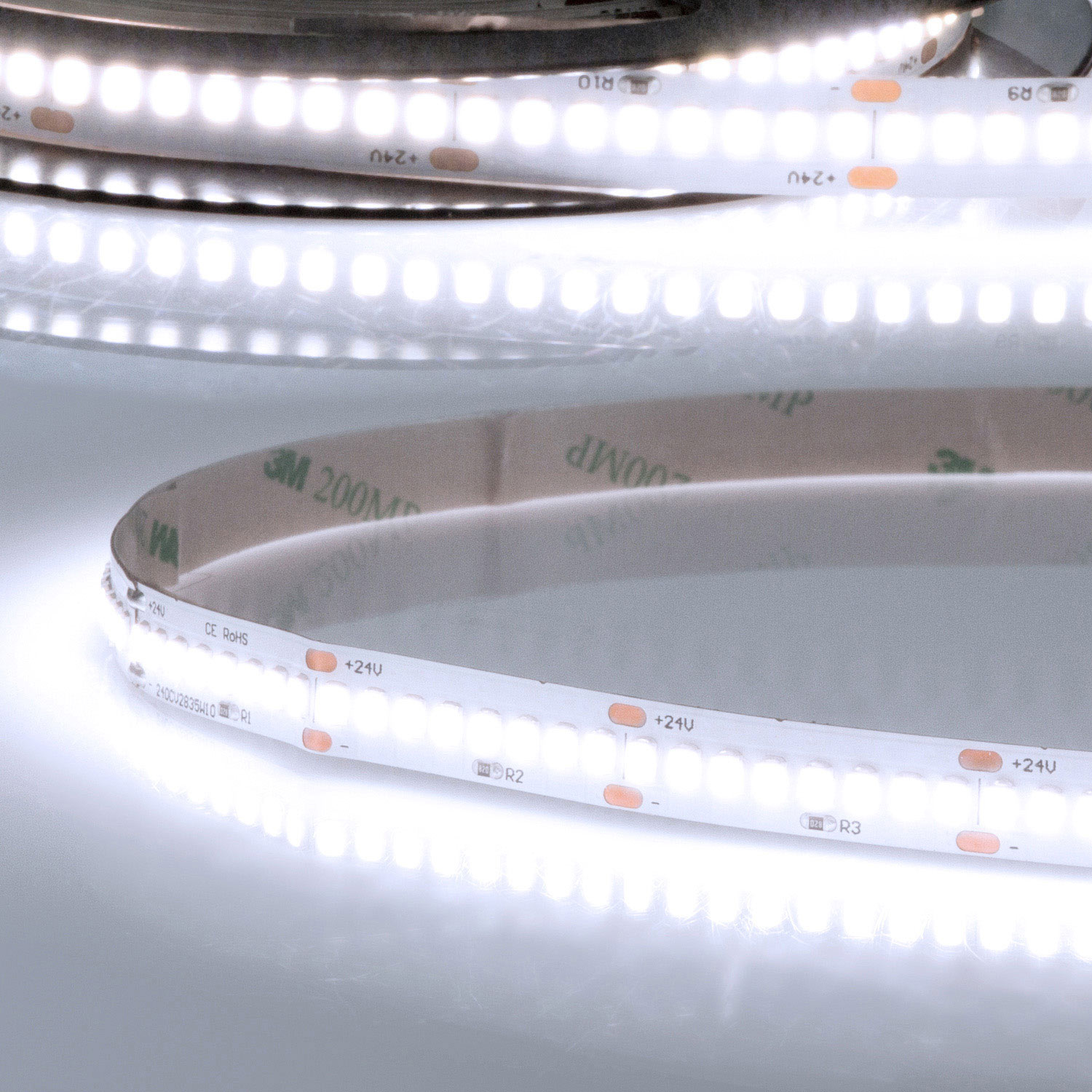 ISOLED LED HEQ960 Flexband High Bright 24V DC 32W IP20 6000K 150 lm/W 5m Rolle 240 LED/m