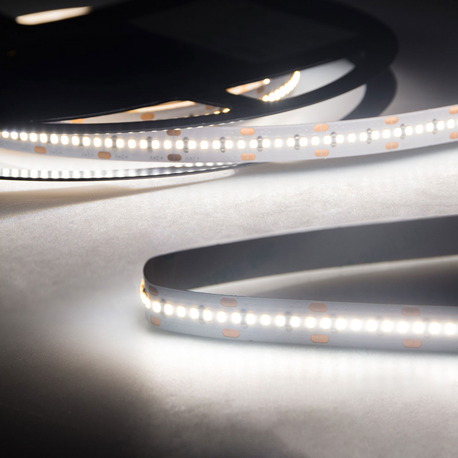ISOLED LED CRI940 Linear10 Flexband 24V DC 10W IP20 4000K 5m Rolle 240 LED/m