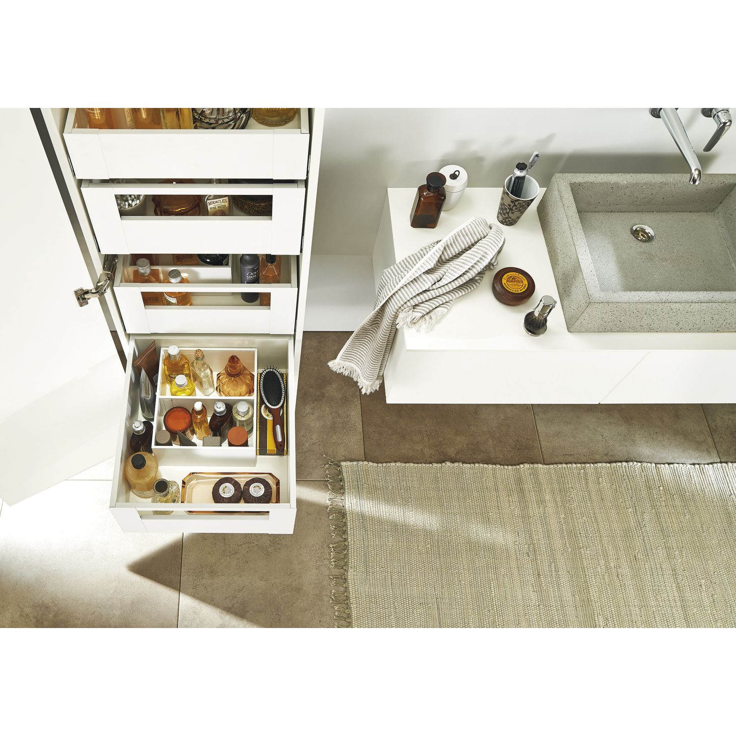 blum SPACE TOWER LEGRABOX pure mit Reling NL500 KB600, INOX