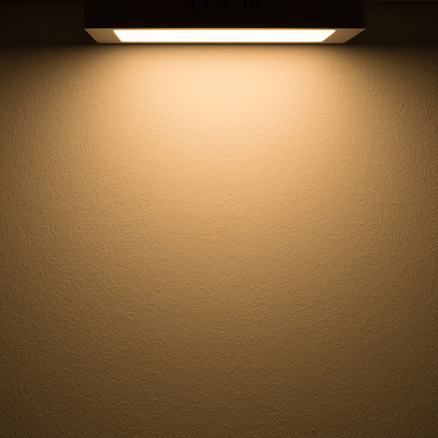 ISOLED Deckenlampe Slim eckig weiß 220x220mm mit PIR-Bewegungssensor 18W Trafo integriert warmweiß
