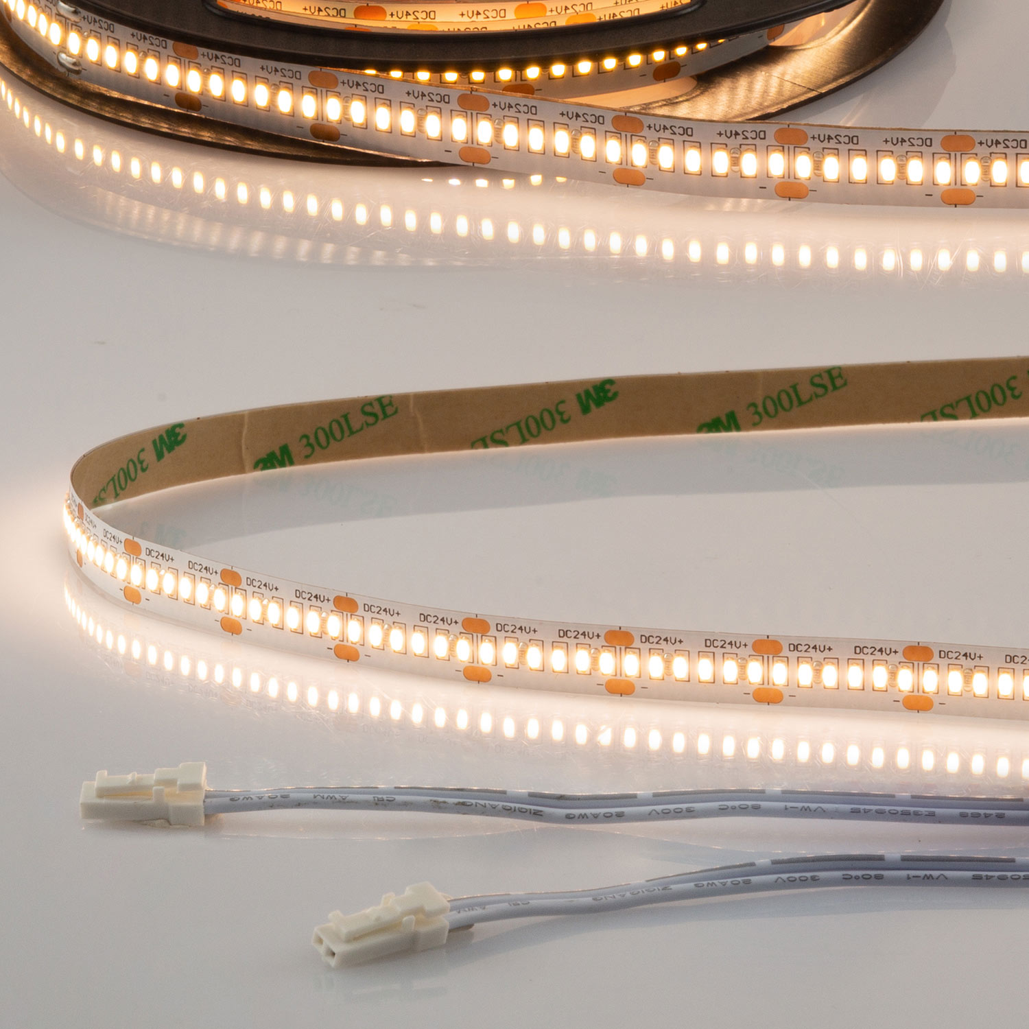 ISOLED LED CRI930 MiniAMP Flexband 24V DC 6W IP20 3000K 120cm beids. 30cm Kabel + maleAMP 300 LED/m
